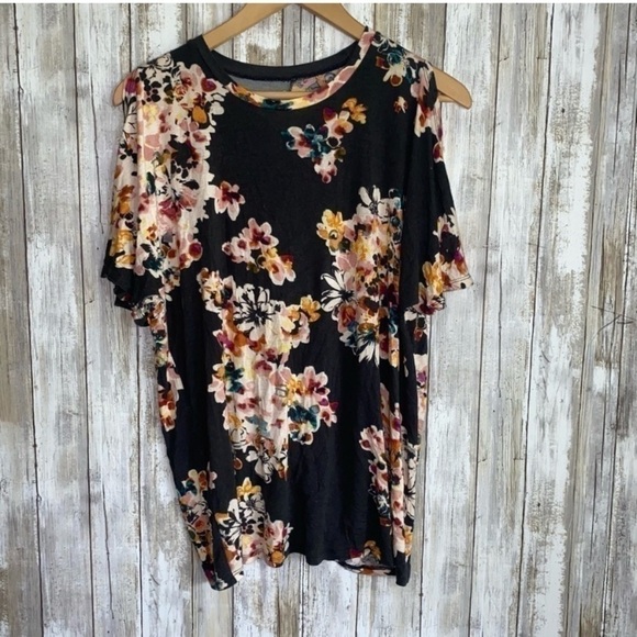 Maurices Tops - Maurices Grey Floral Open Shoulder Blouse